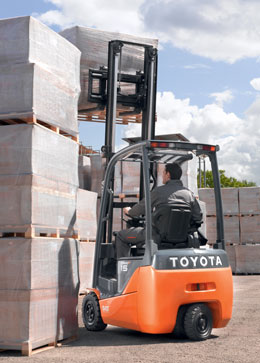Toyota Traigo 48 - compact 48-volt electric forklifts for easy manoeuvring and maximum productivity