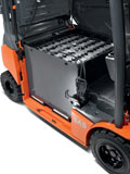 Battery side extraction with roller bed